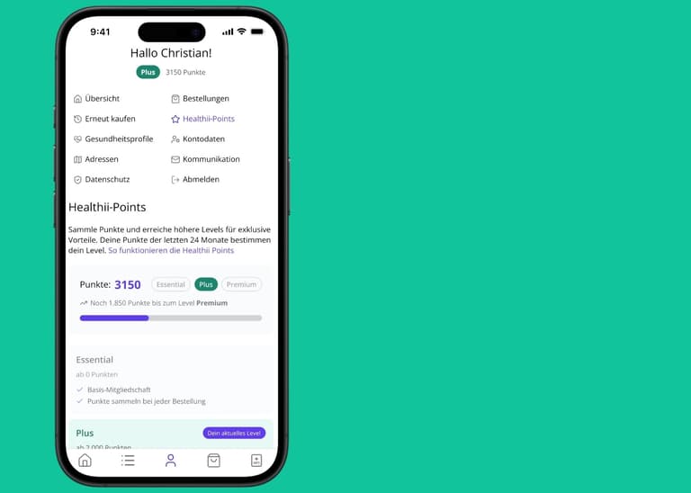 Grafik der Healthii Points Treuestufen Essential, Plus und Premium mit Vorteilen wie Rabatten und kostenlosem Versand sowie Smartphone-Ansicht des Kundenskontos in der Healthii App
